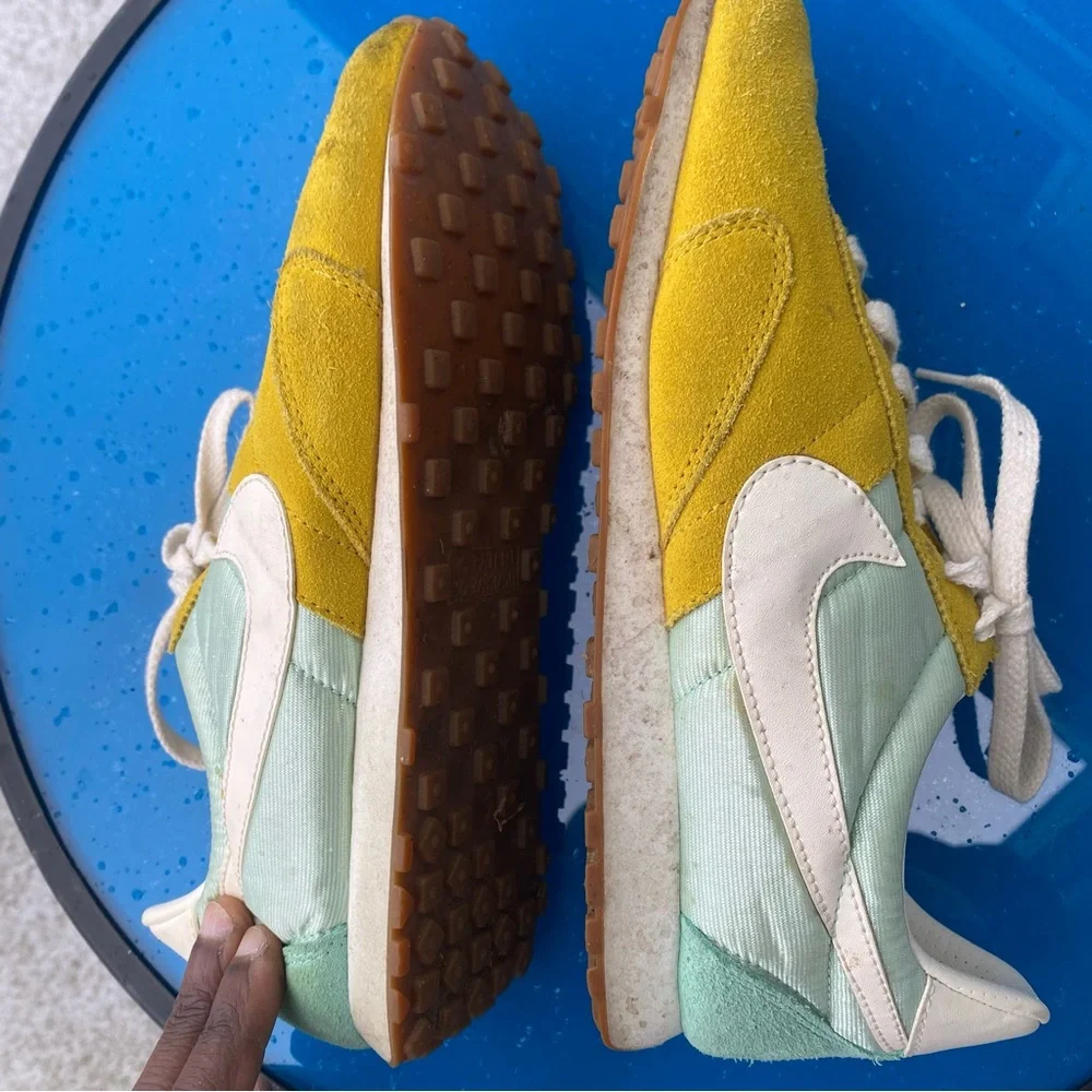 Nike Wmns Pre Montreal Racer Vintage US9.5 - Picture 9 of 11